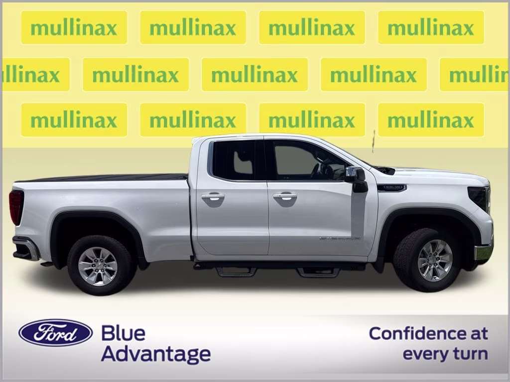 2023 Summit White GMC Sierra 1500 SLE RWD Truck