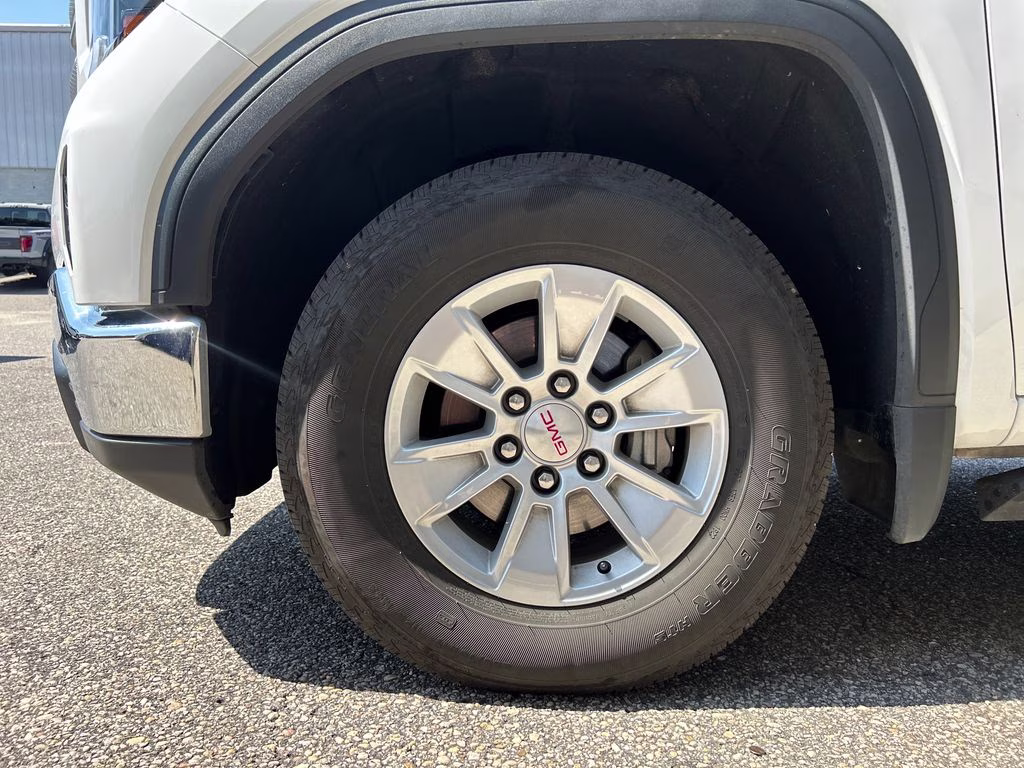 2023 Summit White GMC Sierra 1500 SLE RWD Truck