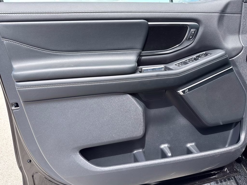 2027 Agate Black Metallic Ford Expedition Max Platinum 4X4 SUV