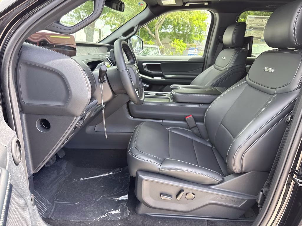 2027 Agate Black Metallic Ford Expedition Max Platinum 4X4 SUV