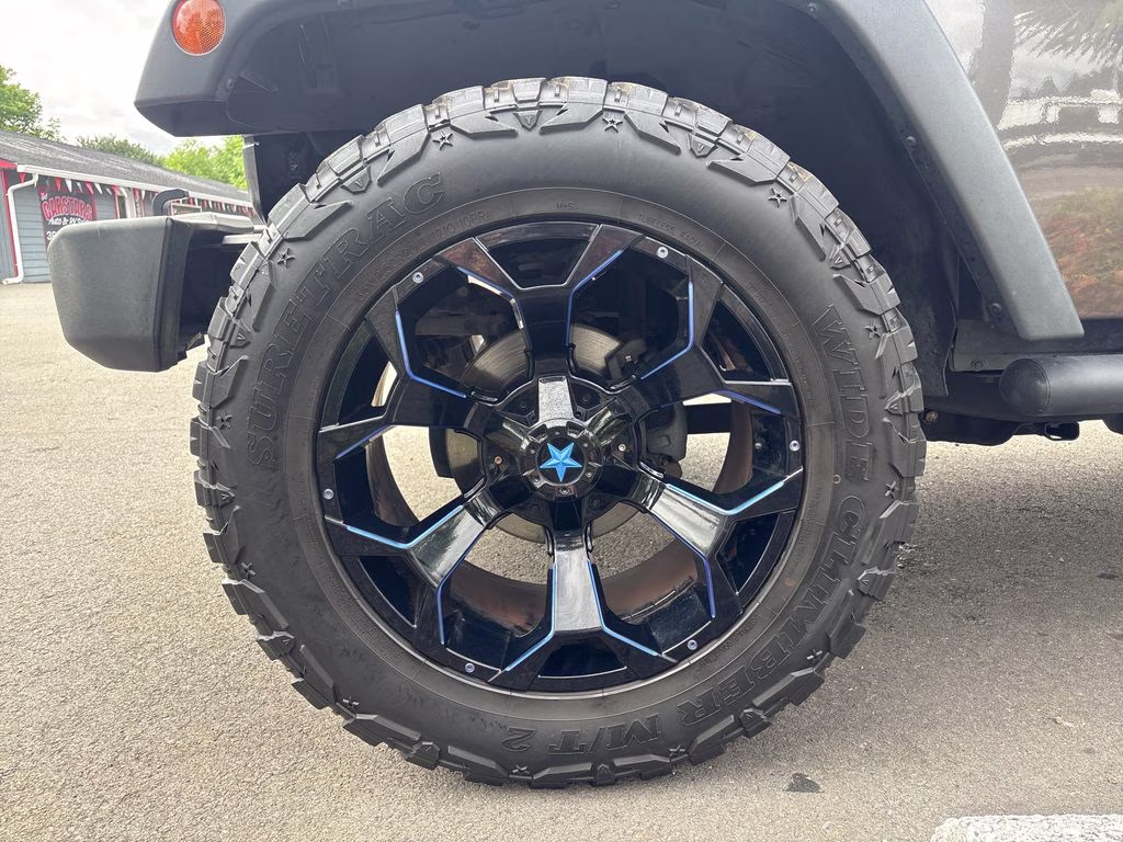2018 Granite Crystal Metallic Clearcoat Jeep Wrangler JK Unlimited Sport 4X4 SUV