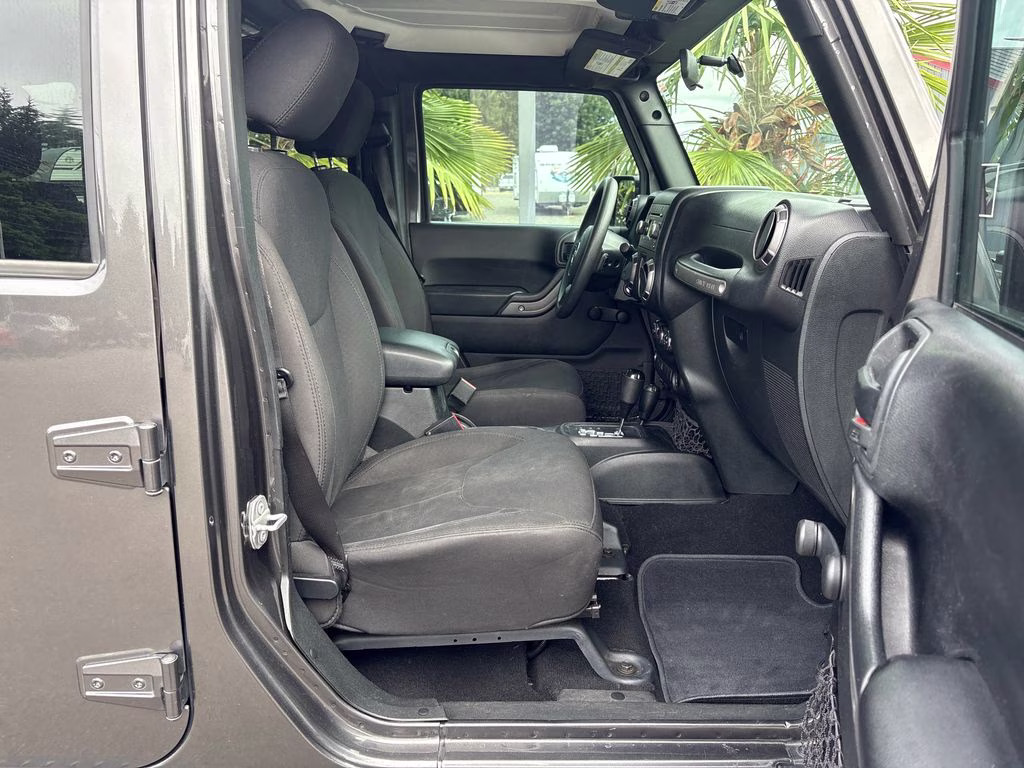 2018 Granite Crystal Metallic Clearcoat Jeep Wrangler JK Unlimited Sport 4X4 SUV