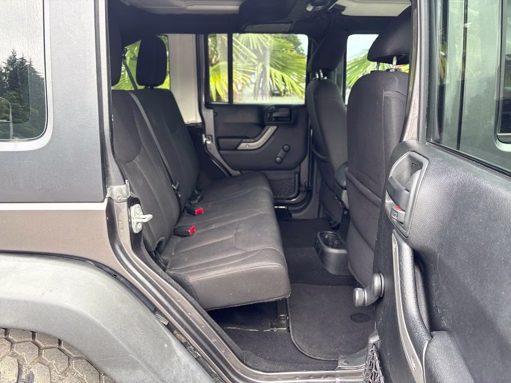 2018 Granite Crystal Metallic Clearcoat Jeep Wrangler JK Unlimited Sport 4X4 SUV