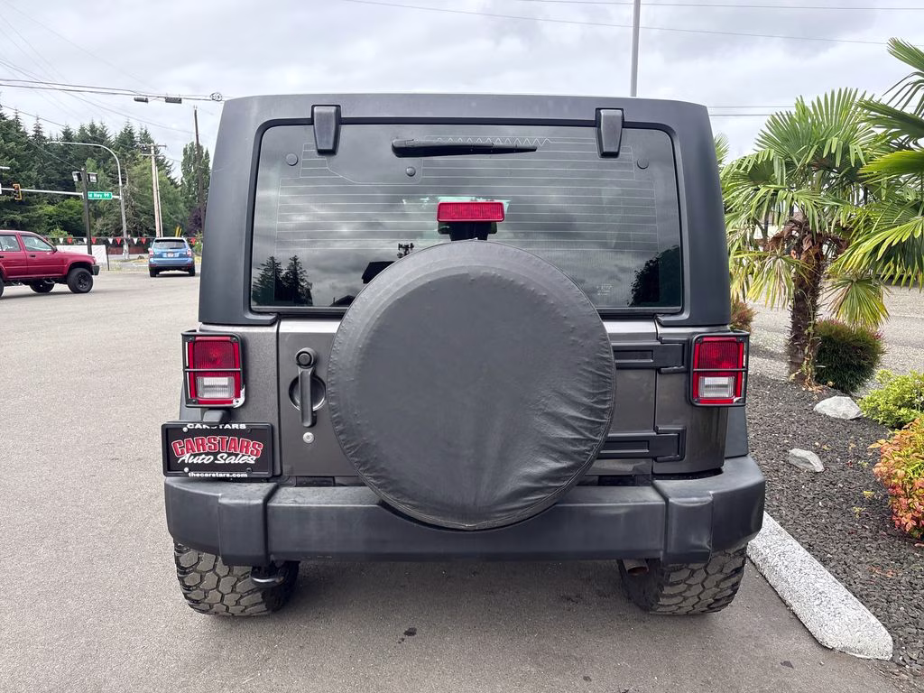 2018 Granite Crystal Metallic Clearcoat Jeep Wrangler JK Unlimited Sport 4X4 SUV