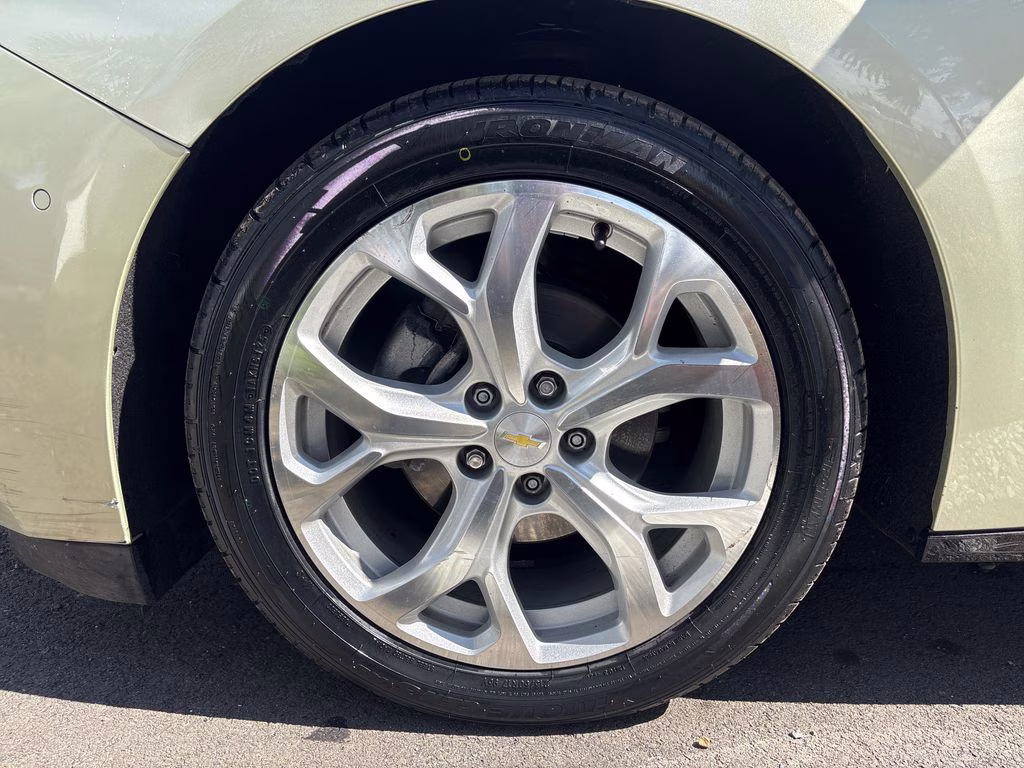 2017 Citron Green Metallic Chevrolet Volt Premier FWD Hatchback