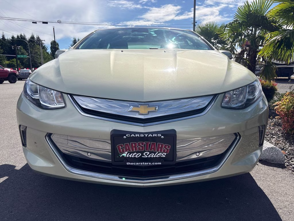 2017 Citron Green Metallic Chevrolet Volt Premier FWD Hatchback