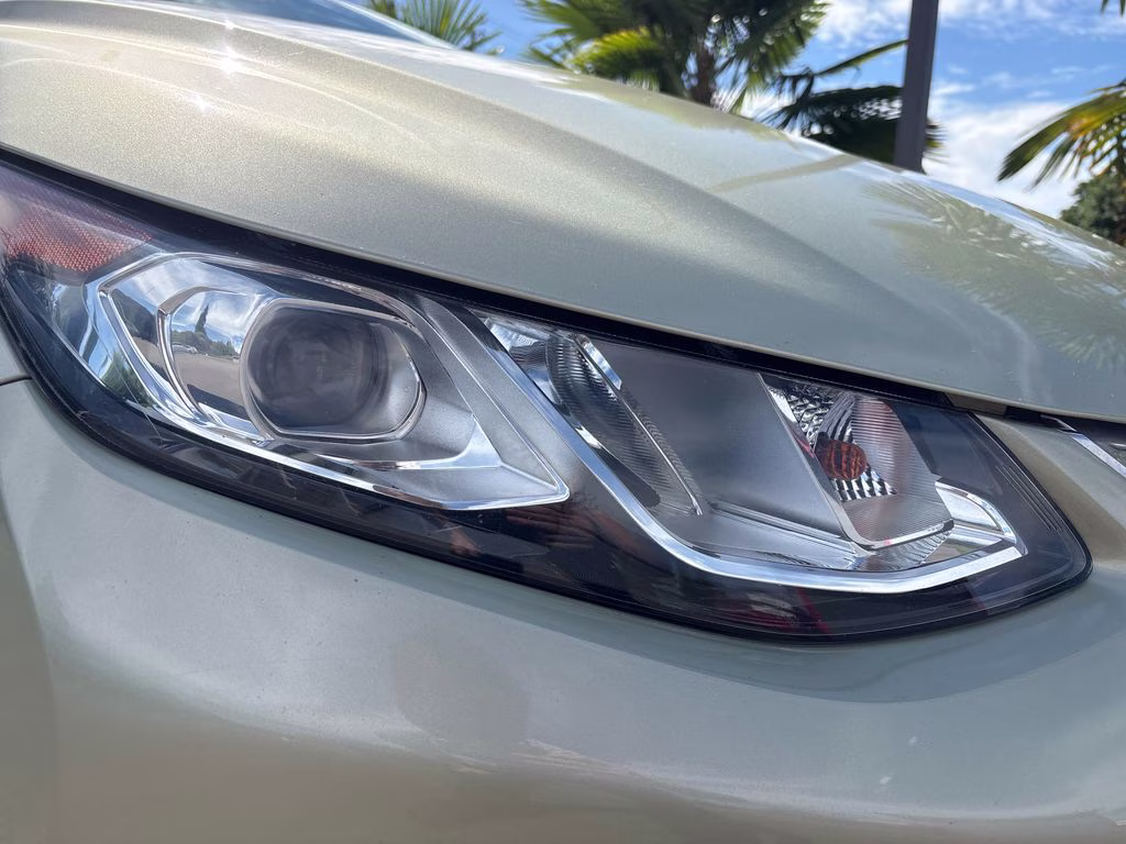2017 Citron Green Metallic Chevrolet Volt Premier FWD Hatchback
