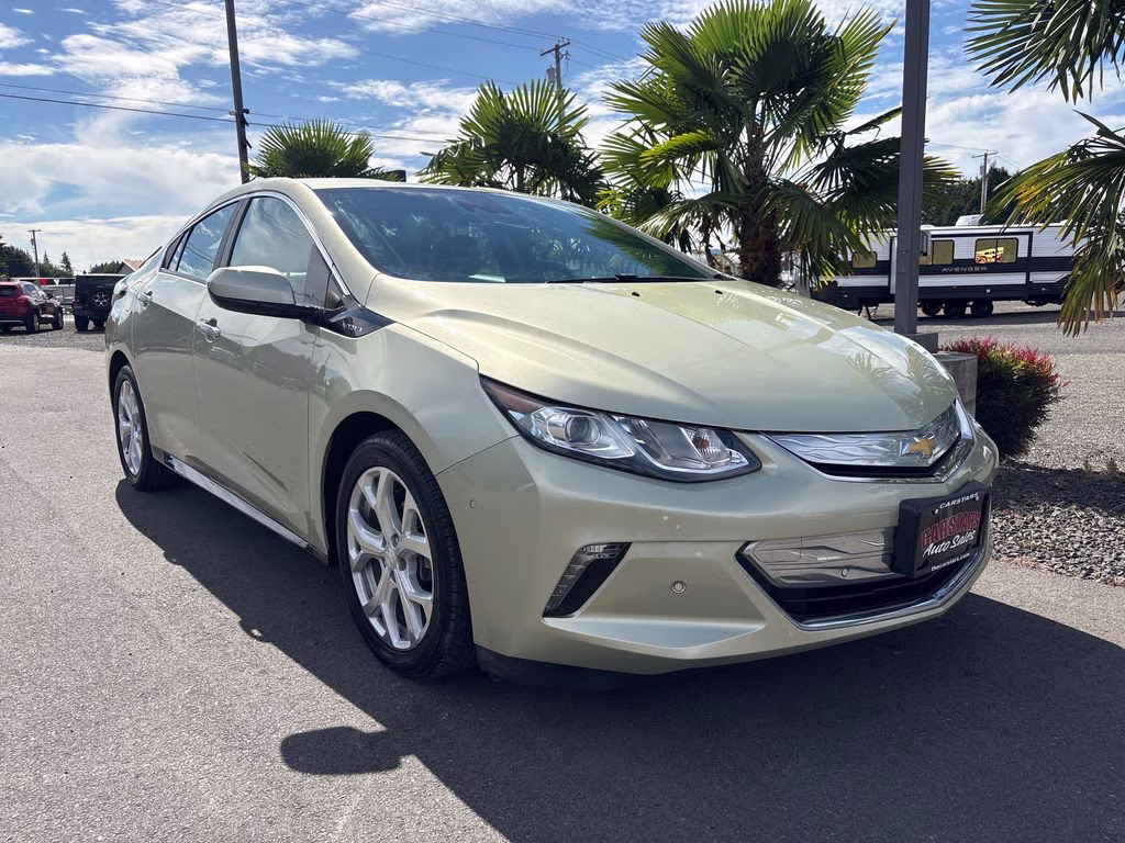 2017 Citron Green Metallic Chevrolet Volt Premier FWD Hatchback