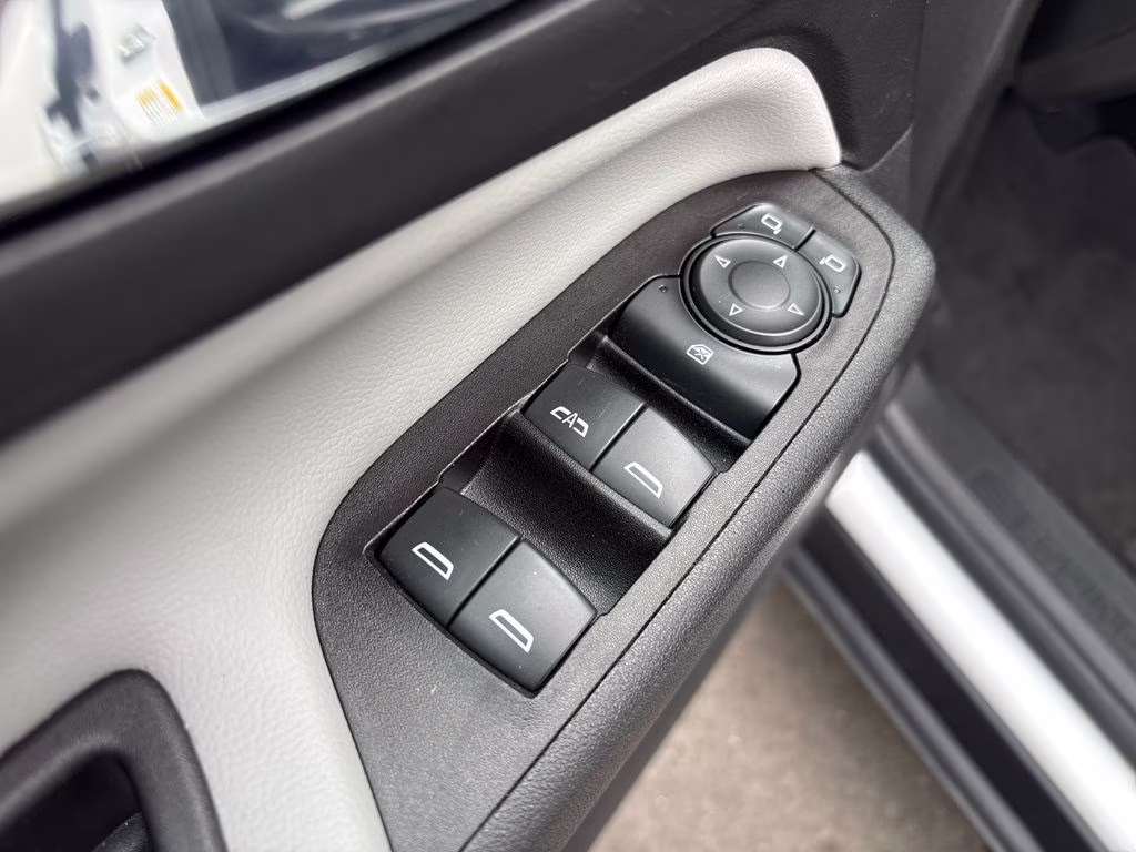 2022 Summit White Chevrolet Equinox LS AWD SUV