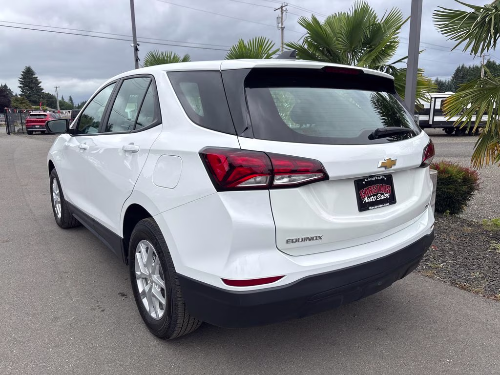 2022 Summit White Chevrolet Equinox LS AWD SUV