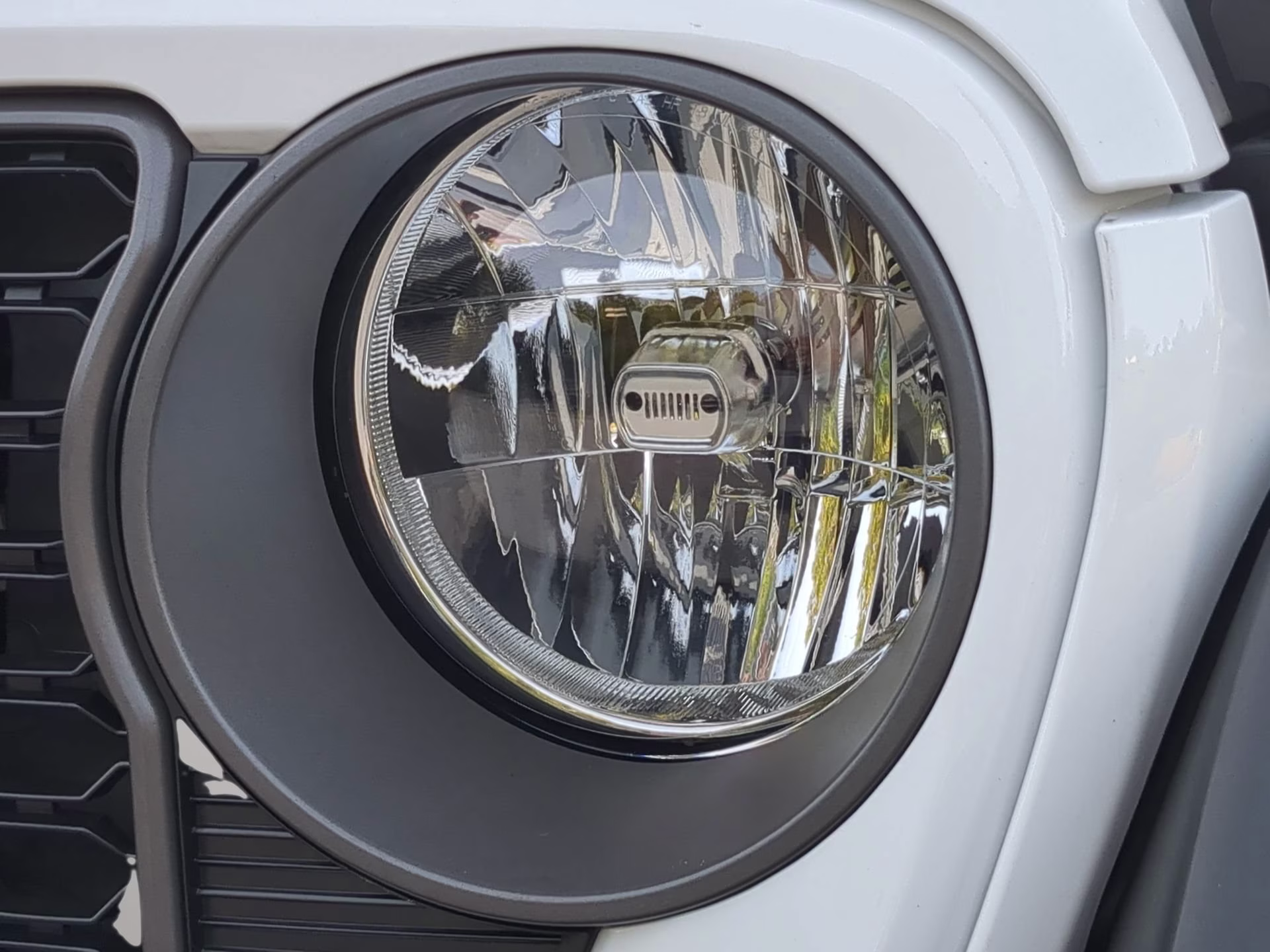 2026 Bright White Clearcoat Jeep Wrangler Sport 4X4 Convertible