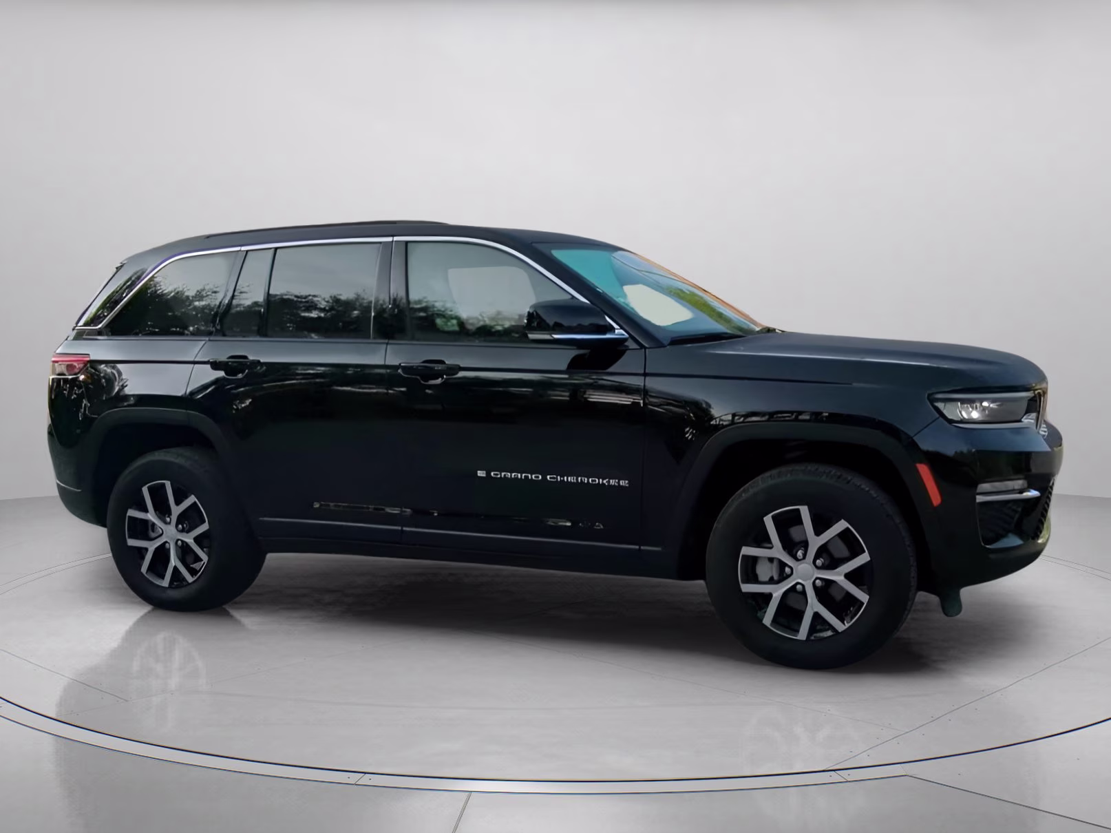 2025 Diamond Black Crystal Pearlcoat Jeep Grand Cherokee Limited 4X4 SUV