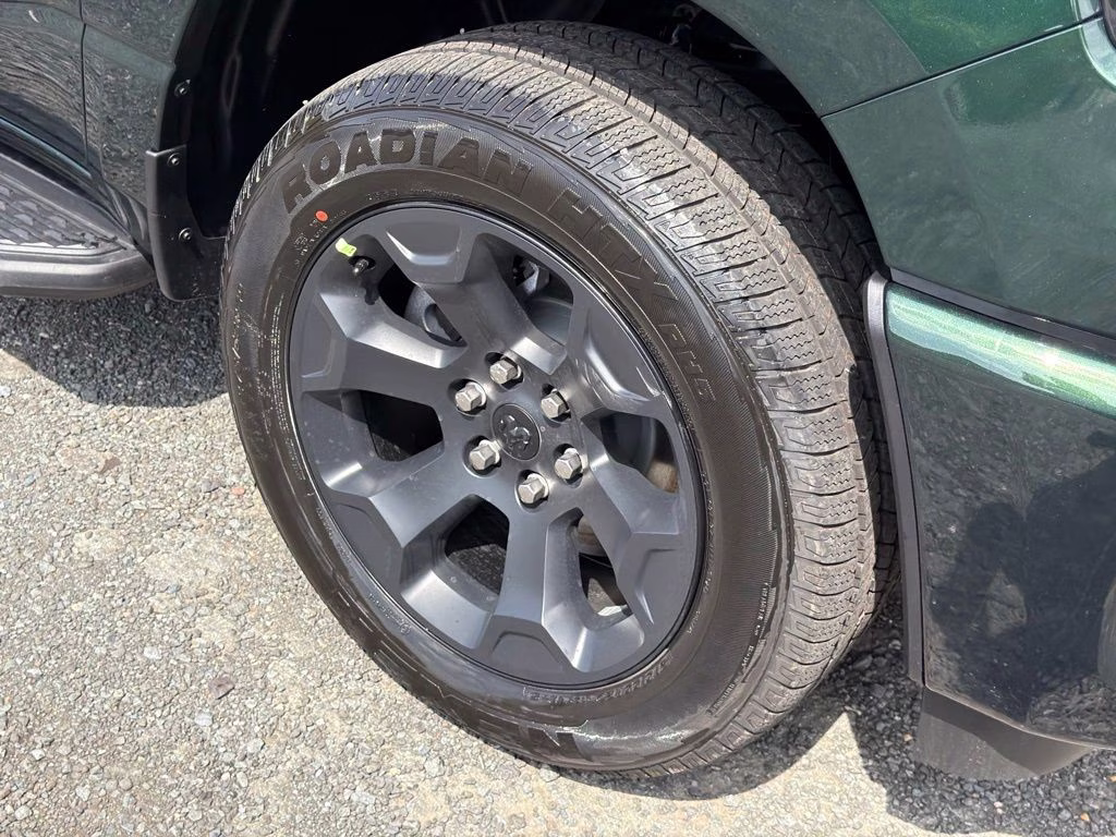 2026 Serrano Green Metallic Ram 1500 Express 4X4 Truck