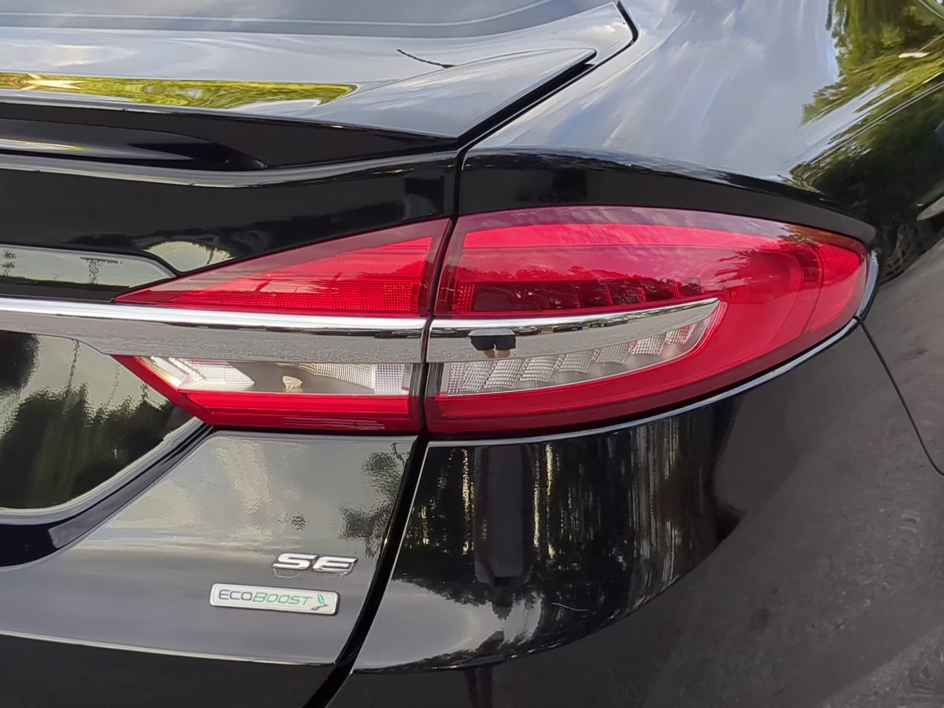 2017 Shadow Black Ford Fusion SE FWD Sedan