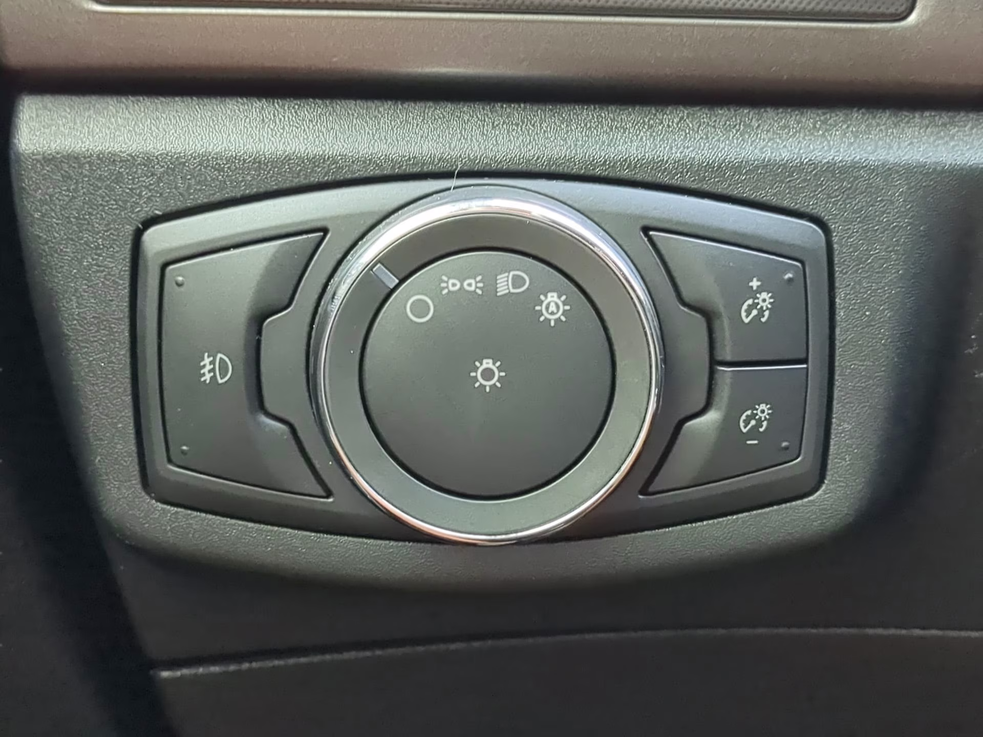 2017 Shadow Black Ford Fusion SE FWD Sedan