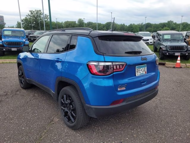 2024 Hydro Blue Pearlcoat Jeep Compass Latitude 4X4 SUV
