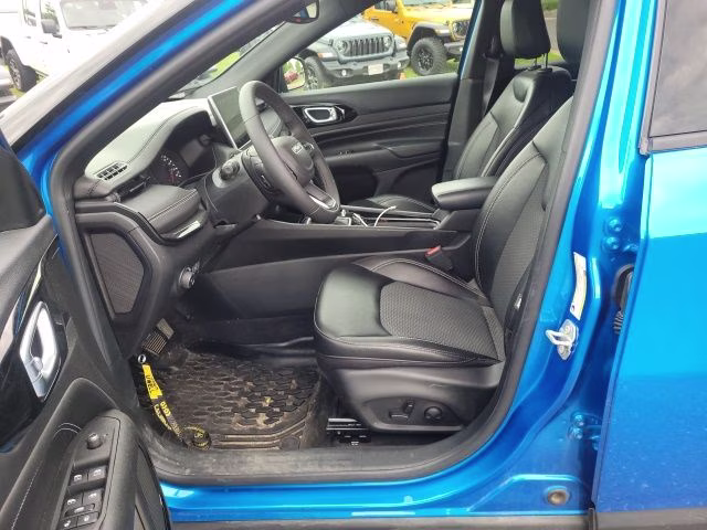 2024 Hydro Blue Pearlcoat Jeep Compass Latitude 4X4 SUV