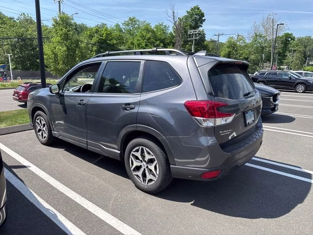 2023 Magnetite Gray Metallic Subaru Forester Premium AWD SUV