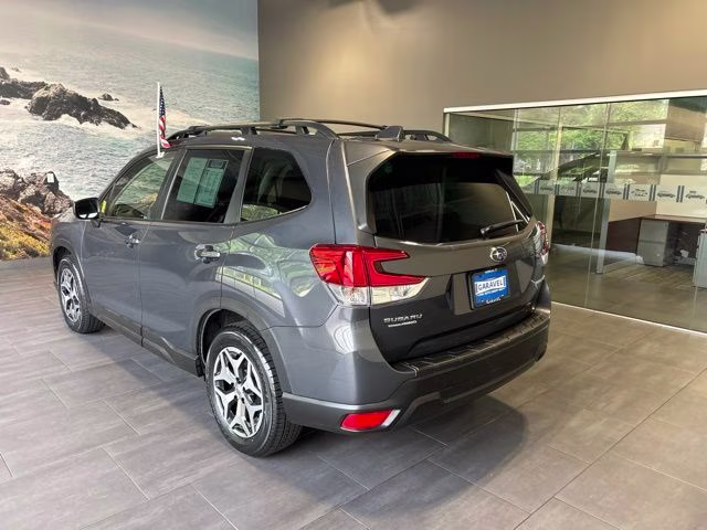 2023 Magnetite Gray Metallic Subaru Forester Premium AWD SUV