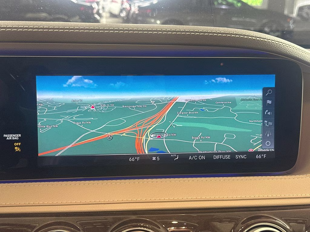 2018 White Mercedes-Benz S-Class S 560 RWD Sedan