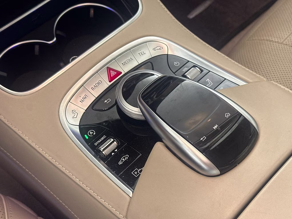 2018 White Mercedes-Benz S-Class S 560 RWD Sedan