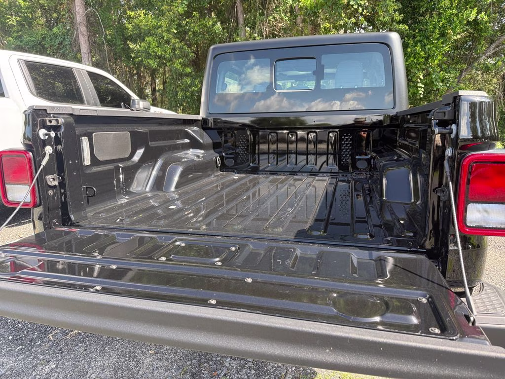 2026 Black Clearcoat Jeep Gladiator Sport 4X4 Truck