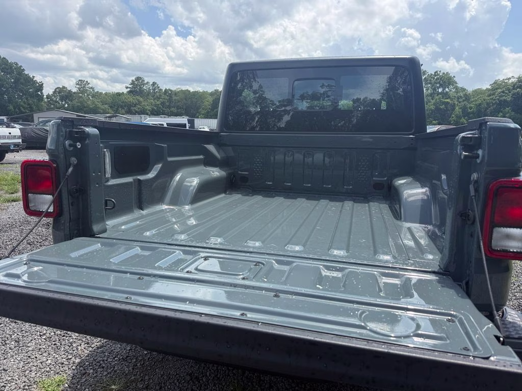 2026 Anvil Clearcoat Jeep Gladiator Sport 4X4 Truck