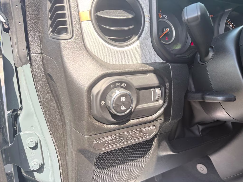 2026 Anvil Clearcoat Jeep Gladiator Sport 4X4 Truck
