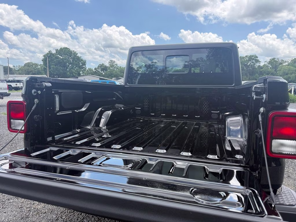 2026 Black Clearcoat Jeep Gladiator Sport 4X4 Truck