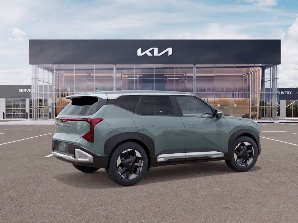 2027 Green Kia Seltos EX FWD SUV