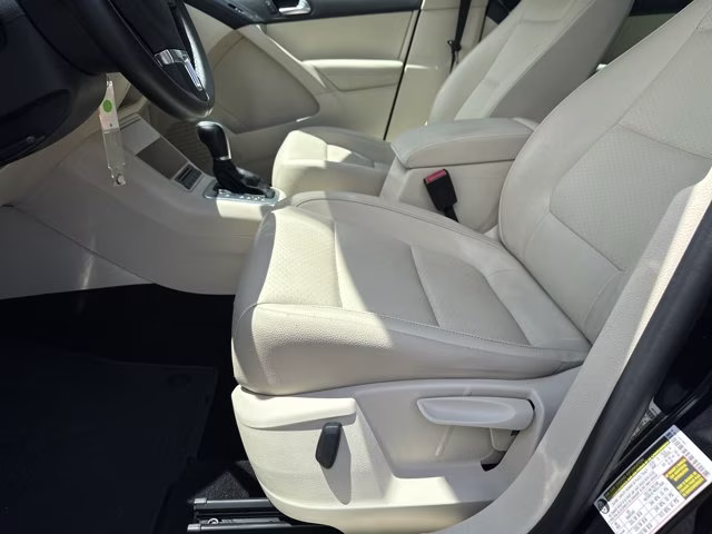 2012 Deep Black Volkswagen Tiguan S FWD SUV