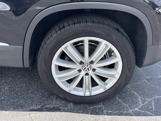 2012 Deep Black Volkswagen Tiguan S FWD SUV