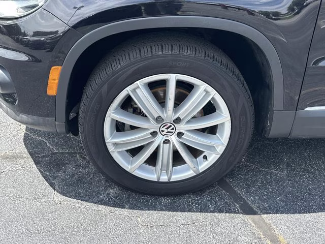 2012 Deep Black Volkswagen Tiguan S FWD SUV