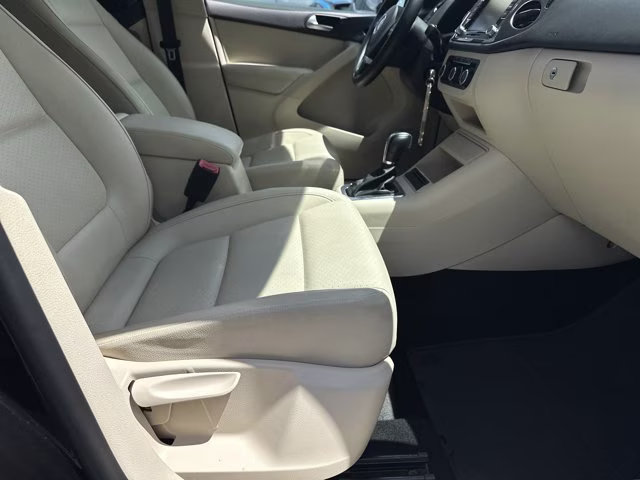 2012 Deep Black Volkswagen Tiguan S FWD SUV