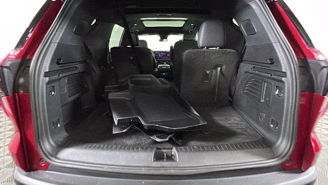 2025 Radiant Red Tintcoat Chevrolet Traverse Z71 AWD SUV