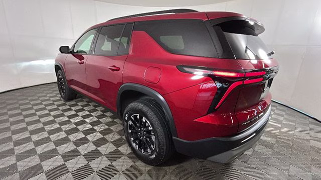 2025 Radiant Red Tintcoat Chevrolet Traverse Z71 AWD SUV