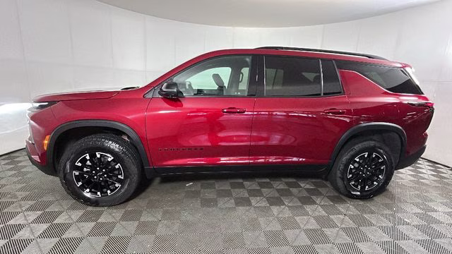 2025 Radiant Red Tintcoat Chevrolet Traverse Z71 AWD SUV