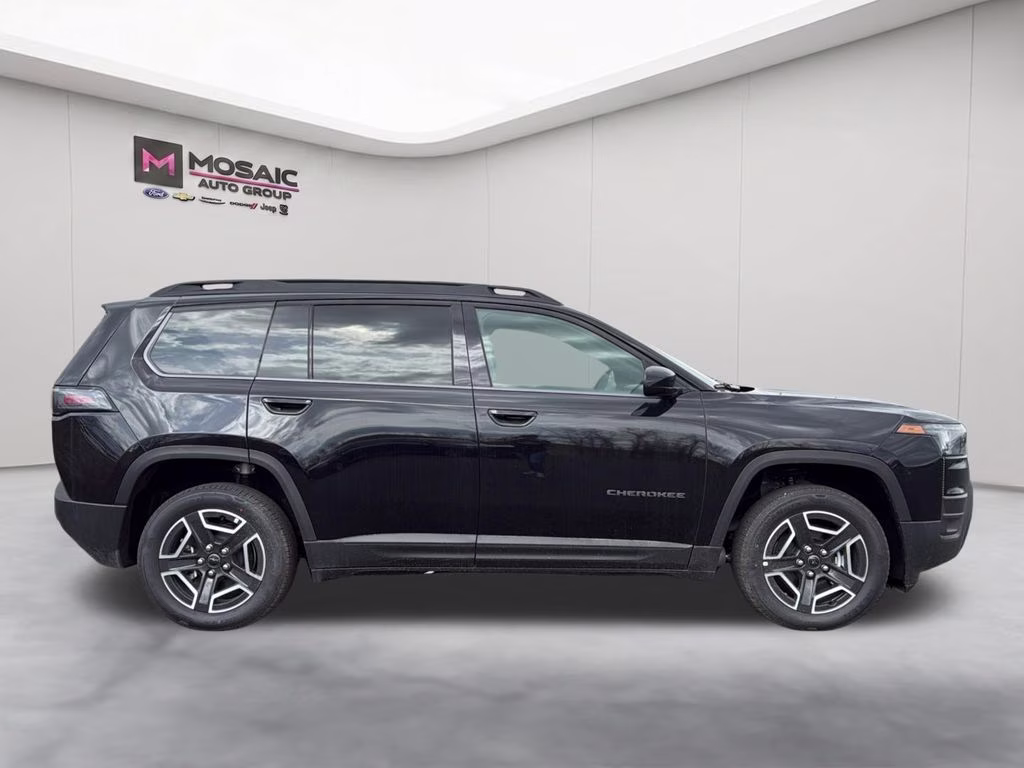 2026 Diamond Black Crystal Pearlcoat Jeep Cherokee Laredo 4X4 SUV