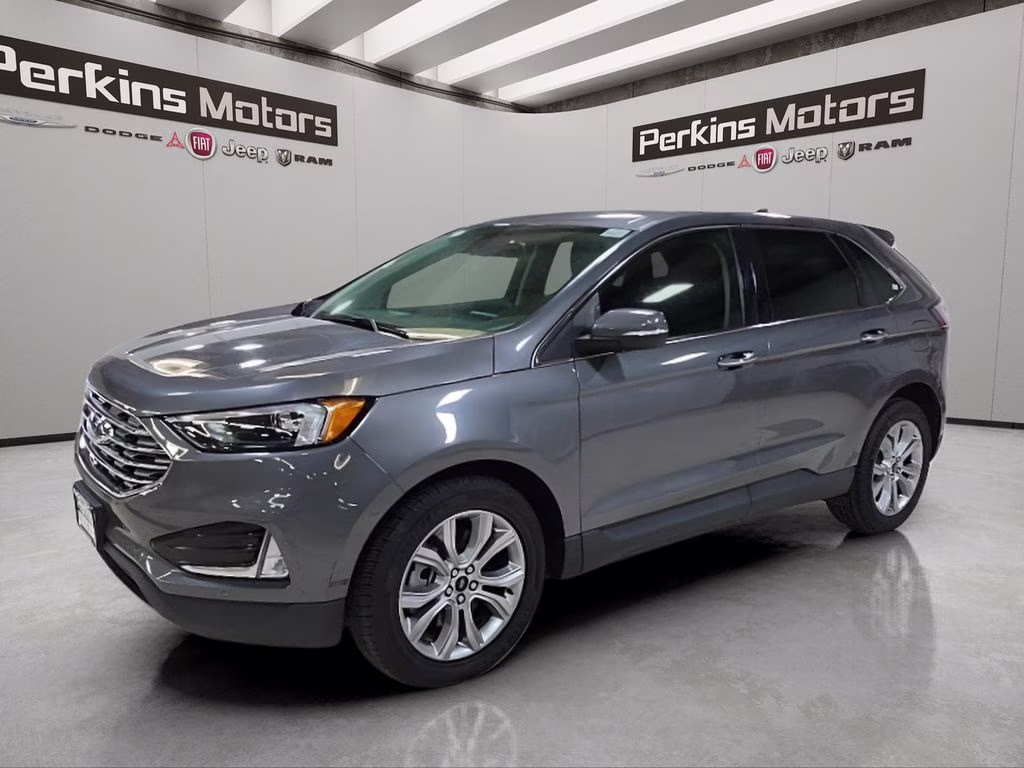 2024 Gray Metallic Ford Edge Titanium AWD SUV