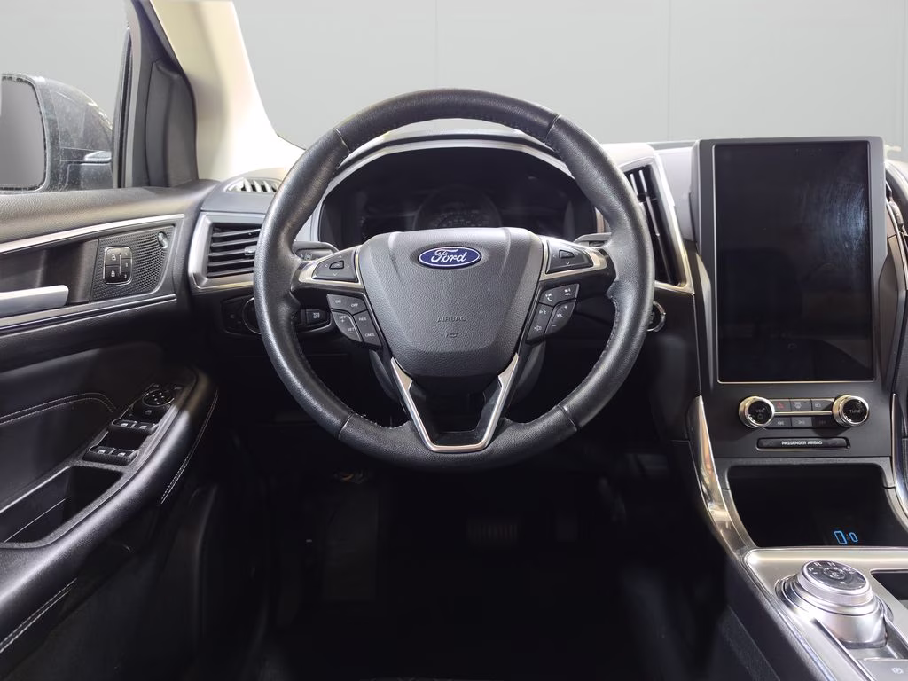 2024 Gray Metallic Ford Edge Titanium AWD SUV