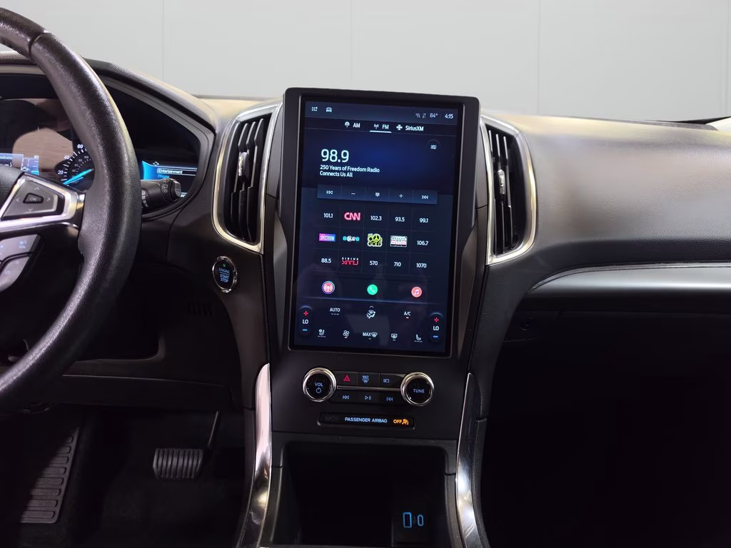 2024 Gray Metallic Ford Edge Titanium AWD SUV