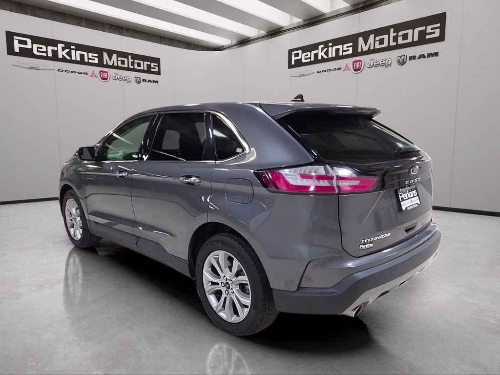 2024 Gray Metallic Ford Edge Titanium AWD SUV