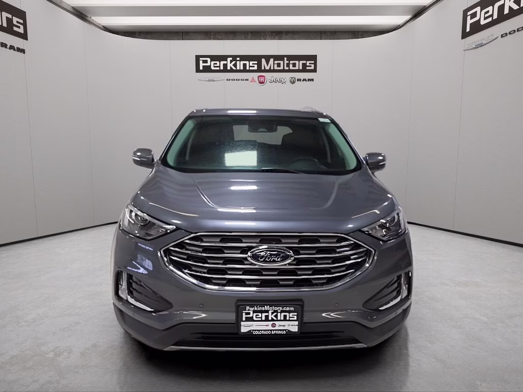 2024 Gray Metallic Ford Edge Titanium AWD SUV