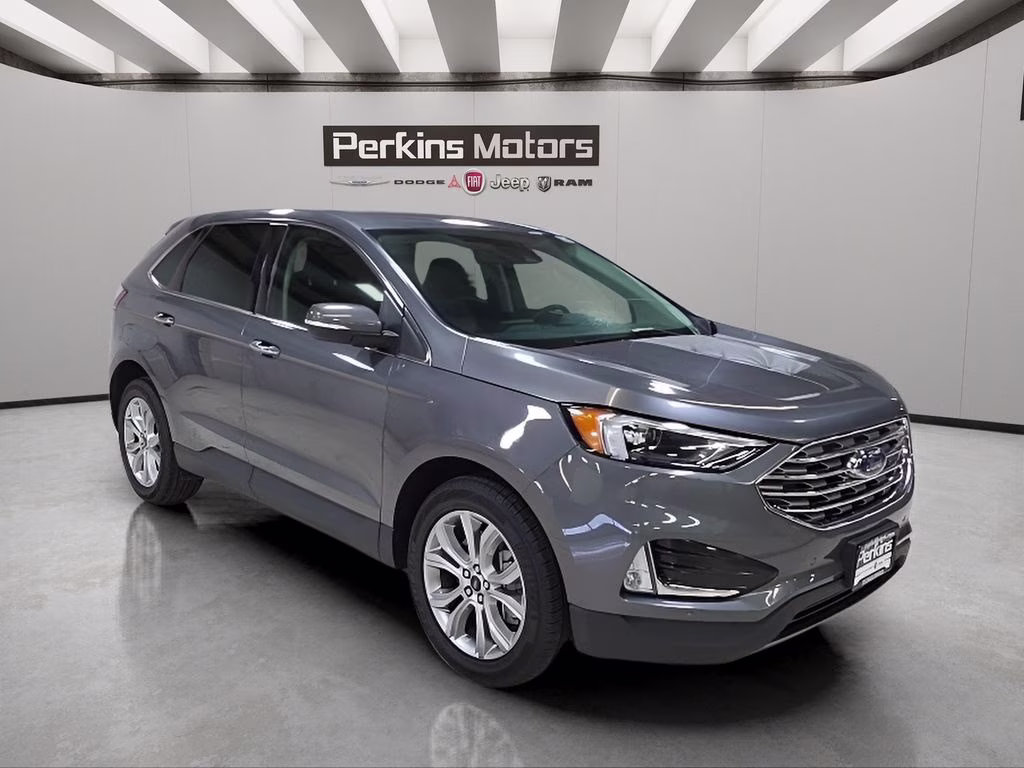 2024 Gray Metallic Ford Edge Titanium AWD SUV