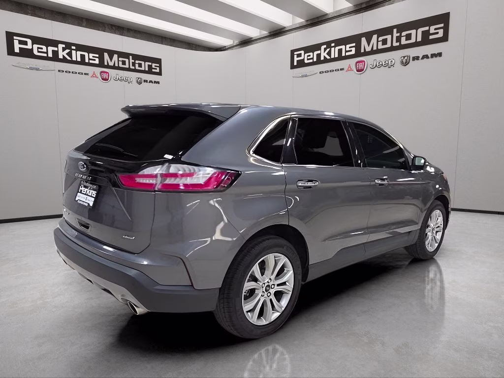 2024 Gray Metallic Ford Edge Titanium AWD SUV