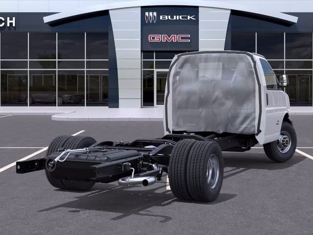 2026 Summit White GMC Savana Cutaway 4500 2WT RWD Long Wheelbase