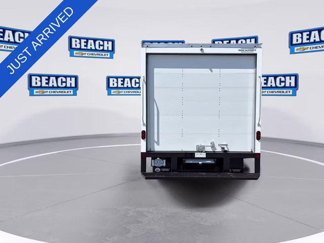 2026 Summit White Chevrolet Express Cutaway 3500 1WT RWD Long Wheelbase