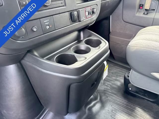 2026 Summit White Chevrolet Express Cutaway 3500 1WT RWD Long Wheelbase
