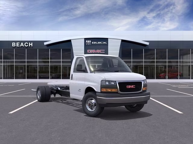 2026 Summit White GMC Savana Cutaway 3500 1WT RWD Long Wheelbase