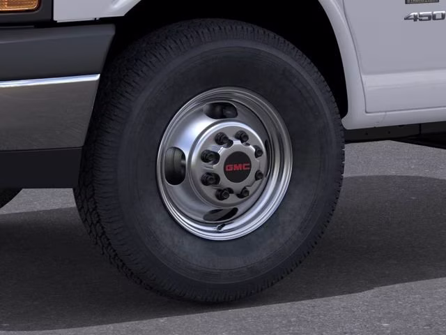 2026 Summit White GMC Savana Cutaway 4500 2WT RWD Long Wheelbase